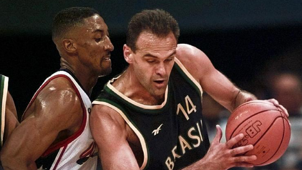 Одлазак Оскара Шмита: „Света рука“ и најбољи стрелац светске кошарке