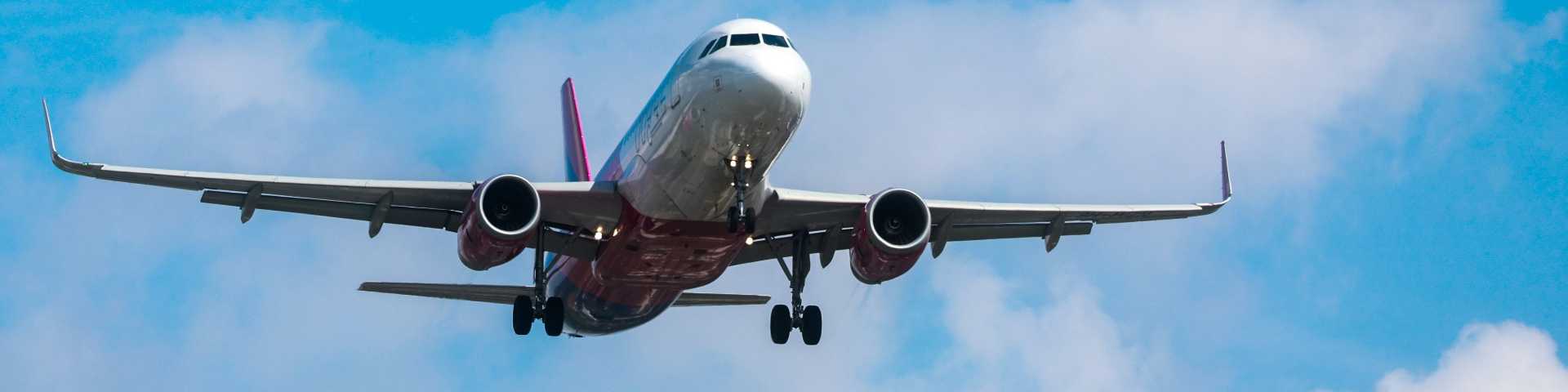 Криза у Ормузу и њен утицај на авио-индустрију и туризам: Како ће се летети овог лета