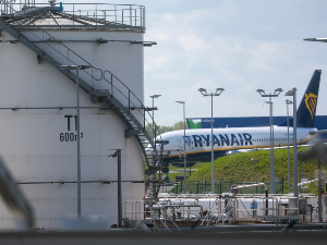 Криза у Ормузу и њен утицај на авио-индустрију и туризам: Како ће се летети овог лета