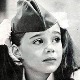 25.04: Девојчица