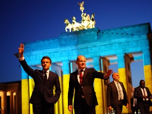 Закулисне борбе за окончање рата у Украјини: Мир сервиран са санкцијама и француским кроасанима